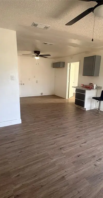 5586 Pinson Street, Fort Worth TX 76119 - Photo 4