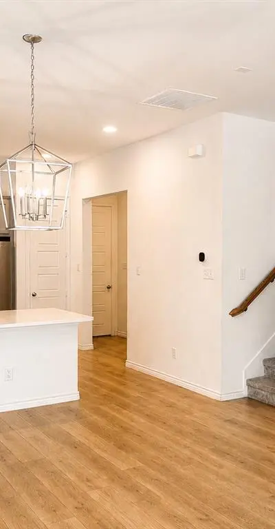 2825 Stanley Avenue, Fort Worth TX 76110 - Photo 5