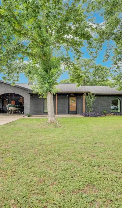 605 W 3rd Street, Maypearl TX 76064 - Photo 2