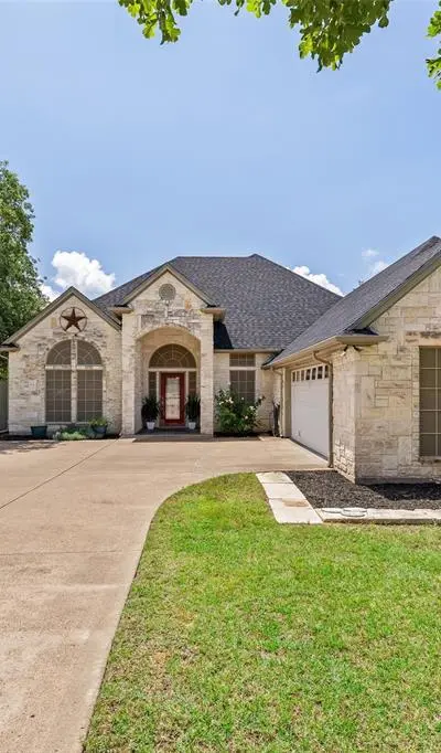 6705 Forest Oaks Court, Granbury TX 76049