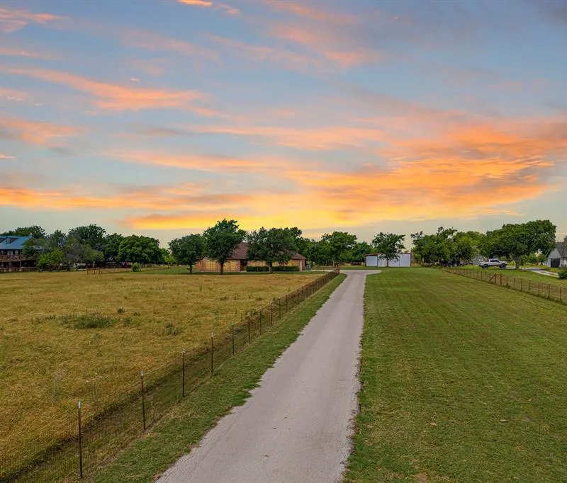 483 Christy Kay Lane, Rhome TX 76078