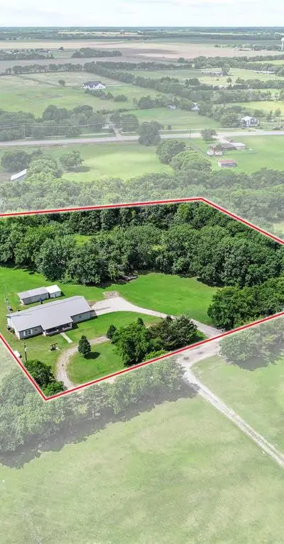 1673 County Road 1525, Ector TX 75439
