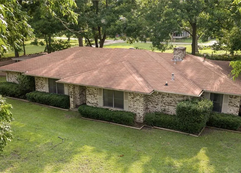 209 N Harrison Street, Roxton TX 75477