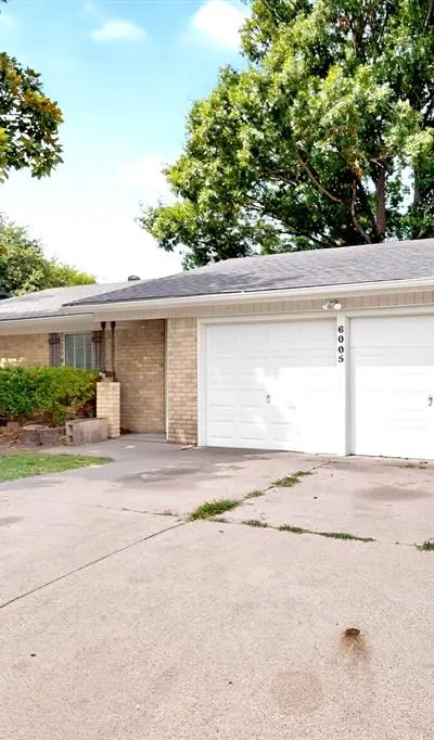 6005 Stardust Drive S, Watauga TX 76148 - Photo 2