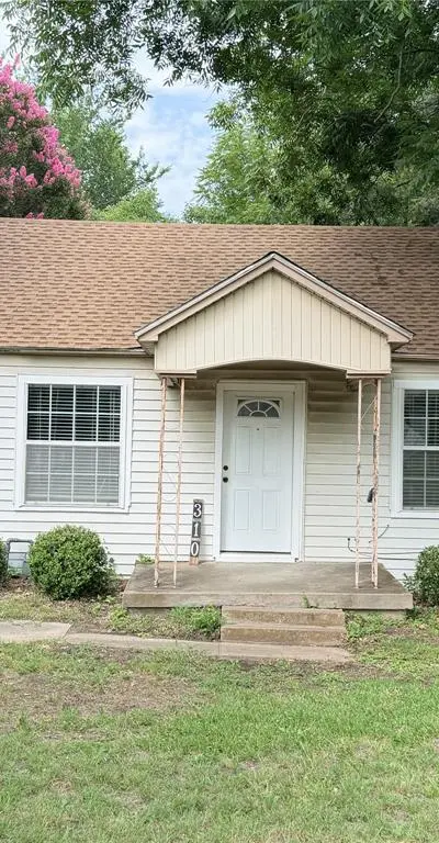 310 College Street, Wilmer TX 75172 - Photo 2
