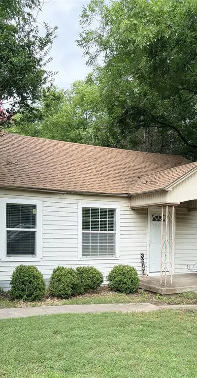 310 College Street, Wilmer TX 75172 - Photo 5