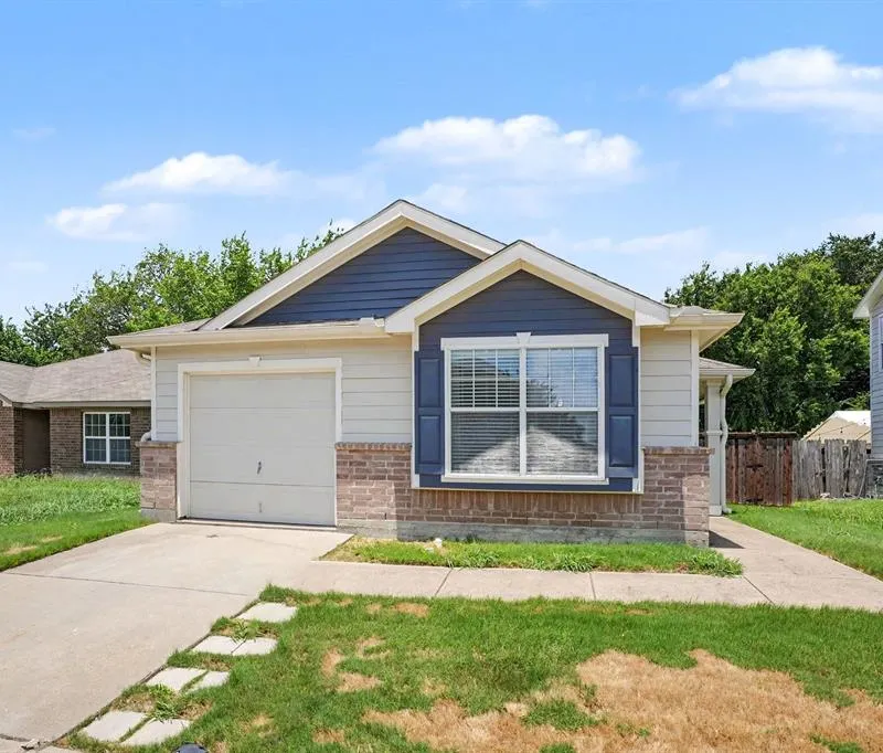 242 Turning Tree Road, Wilmer TX 75172